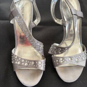 Gorgeous Nine West Open Toe Heals with Rhinestones - Sz 6